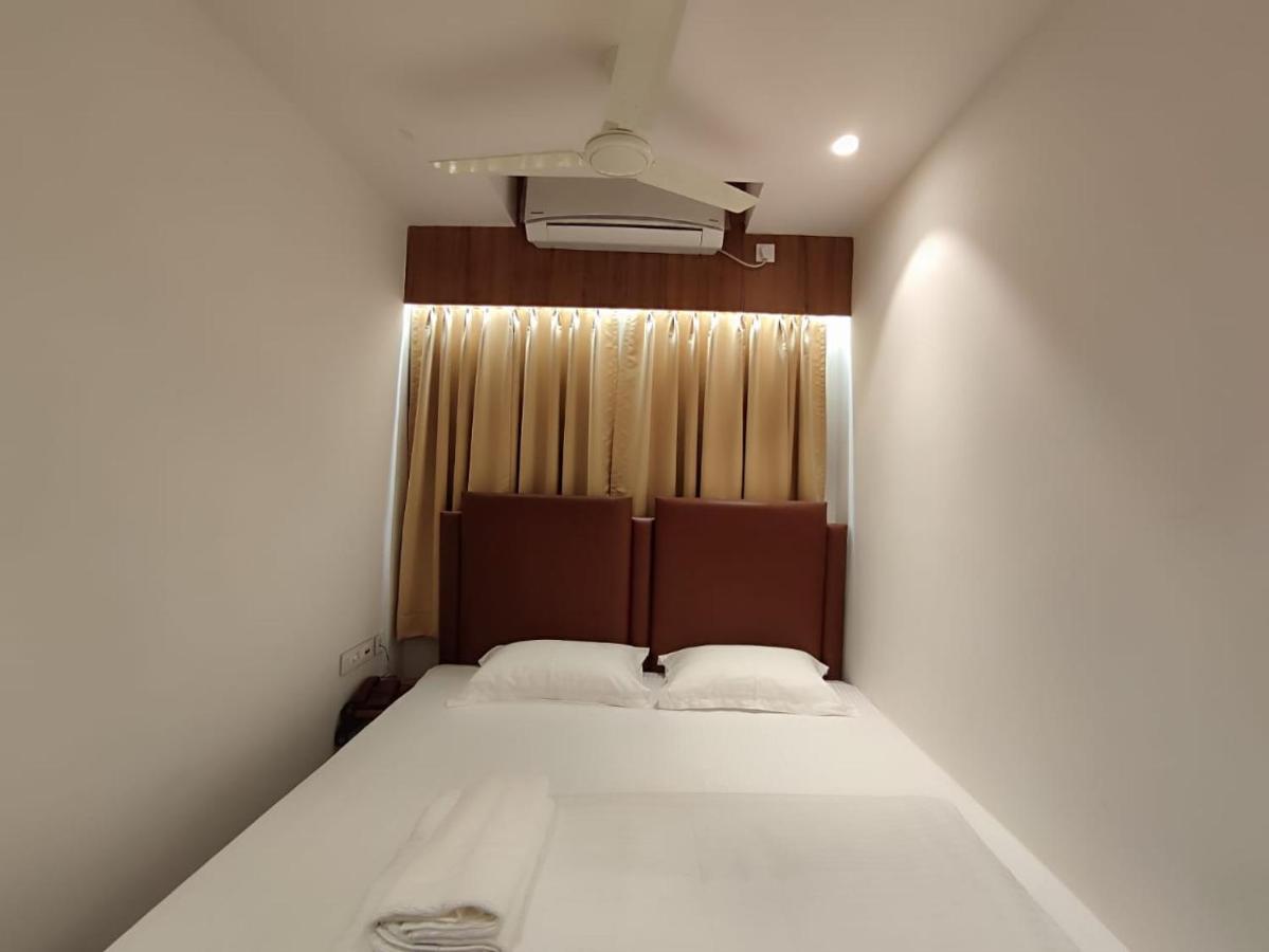 Staymaker Hotel Mohan Palace Baharampur Exteriör bild